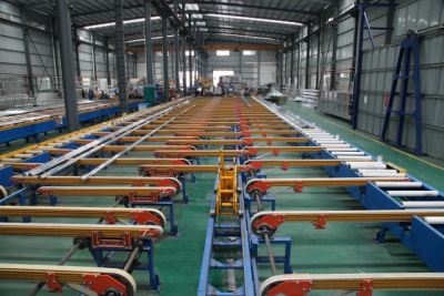 鋁型材擠壓輸送生產線