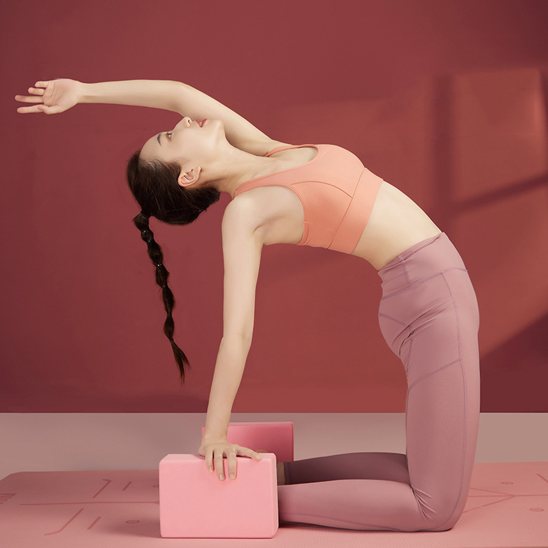 Reduce Stress And Anxiety With Trikonasana: Malaika Arora Shows How To  Perform This Pose